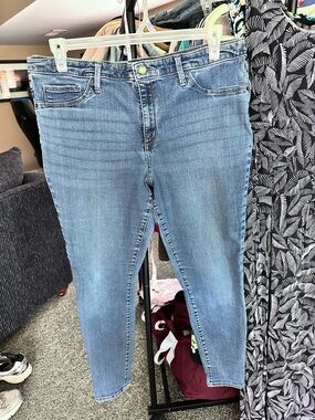 Universal Thread Light Blue Skinny Jeans